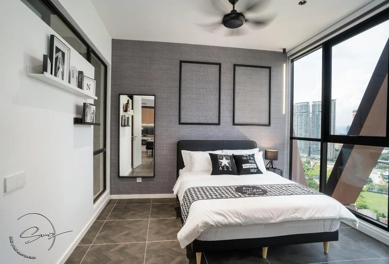 Appartamento Scarlet Suites Klcc By Sunz Living Kuala Lumpur